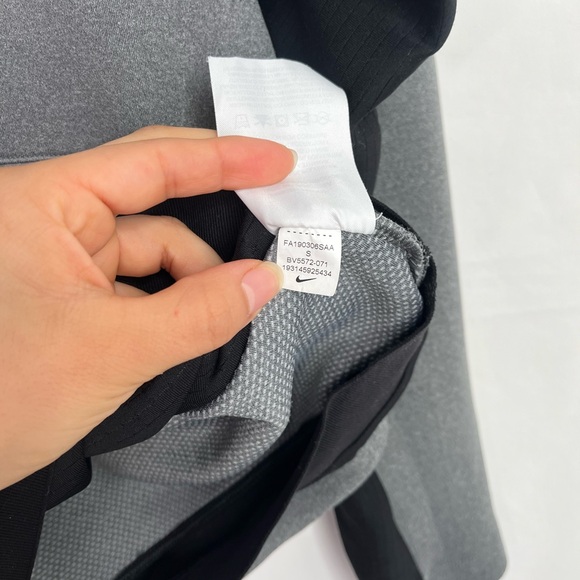 NIKE DRI- FIT Black and Gray Performance Hoodie Size Small - Picture 8 of 8